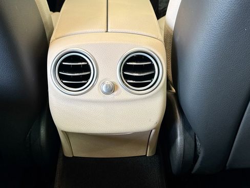 Used 2020 Mercedes-Benz C 300 Sedan image 24