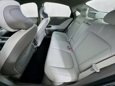 Used 2024 Hyundai Ioniq 6 SEL image 29