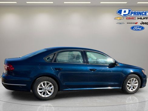 Used 2018 Volkswagen Passat 2.0T S image 8