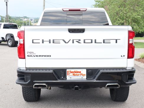 Used 2022 Chevrolet Silverado 1500 LT Trail Boss w/ Convenience Package II AWD/4WD image 8