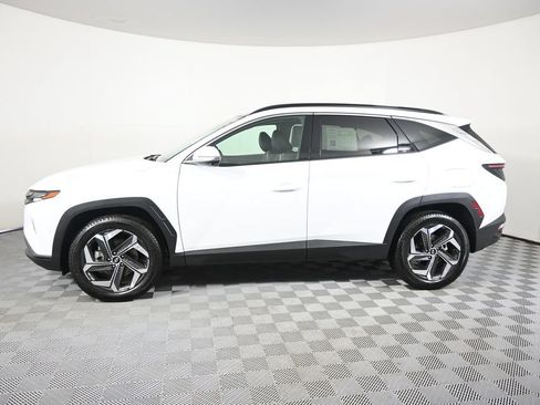 Used 2022 Hyundai Tucson Limited AWD/4WD image 2