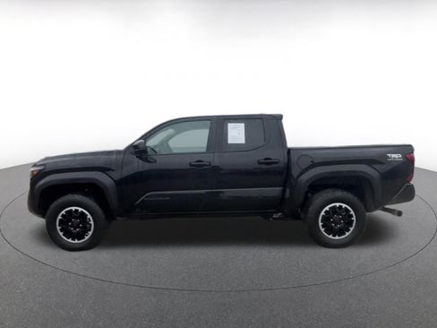 Used 2025 Toyota Tacoma TRD Off-Road image 9