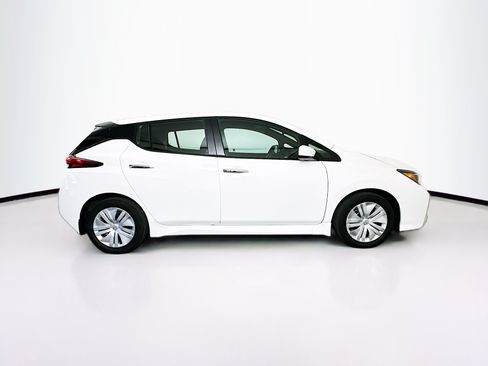 Used 2025 Nissan Leaf S FWD image 10