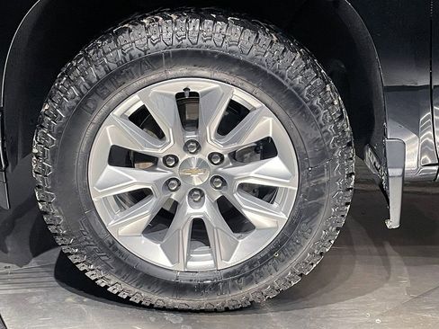 Used 2022 Chevrolet Silverado 1500 Custom image 34