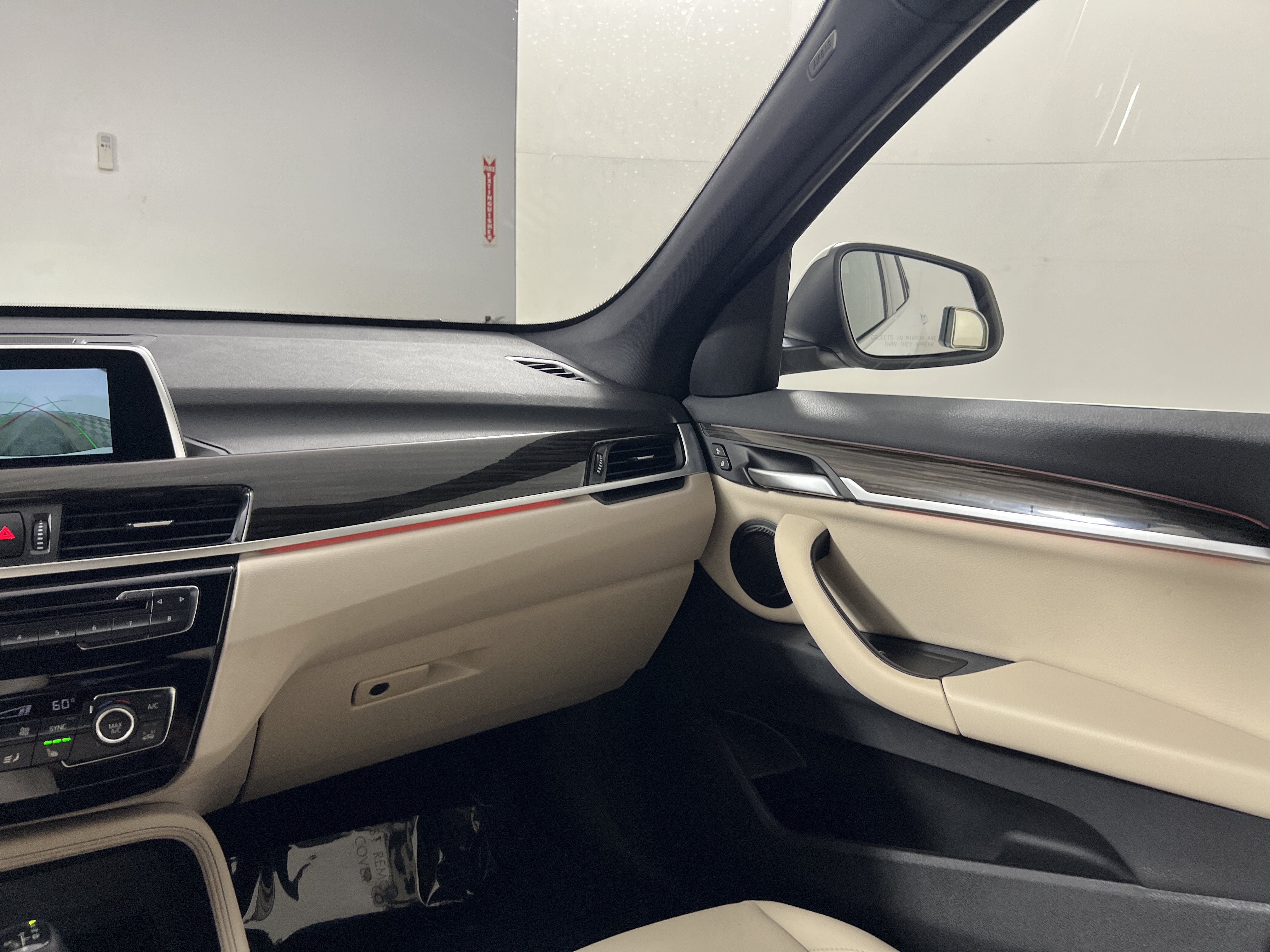 Used 2018 BMW X1 xDrive28i AWD/4WD image 12