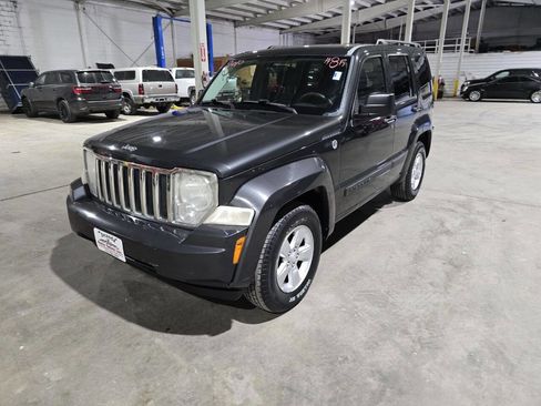 Used 2010 Jeep Liberty Sport w/ Popular Equipment Group image 2
