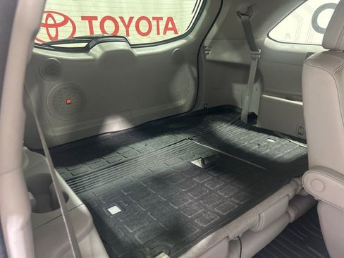 Used 2017 Toyota Highlander Limited Platinum AWD/4WD image 19