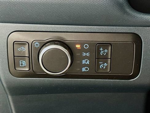 Used 2025 Ford Maverick XL FWD image 19