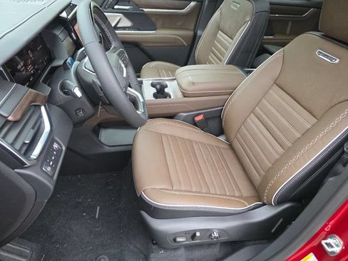 New 2026 GMC Acadia Denali Ultimate AWD/4WD image 24