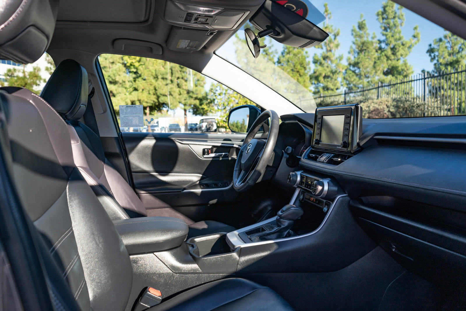 Certified 2022 Toyota RAV4 XLE Premium FWD image 21