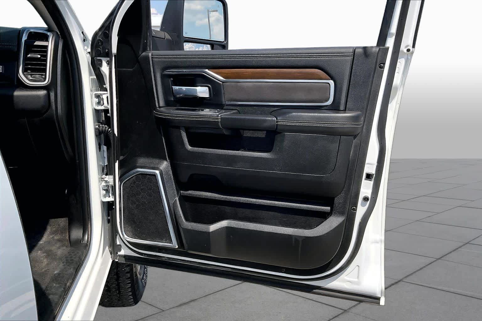 Used 2024 RAM 2500 Laramie w/ Safety Group AWD/4WD image 21