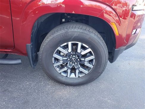 Used 2024 Nissan Frontier SL w/ Technology Package image 7