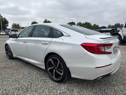 Used 2022 Honda Accord Sport image 2