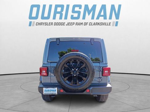 Certified 2025 Jeep Wrangler Unlimited Sahara AWD/4WD image 5
