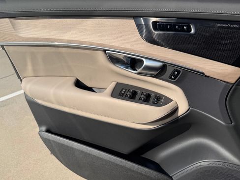 New 2027 Volvo XC90 B6 Plus AWD/4WD image 15