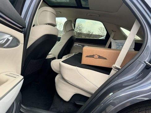New 2026 Genesis GV70 2.5T Advanced AWD/4WD image 7
