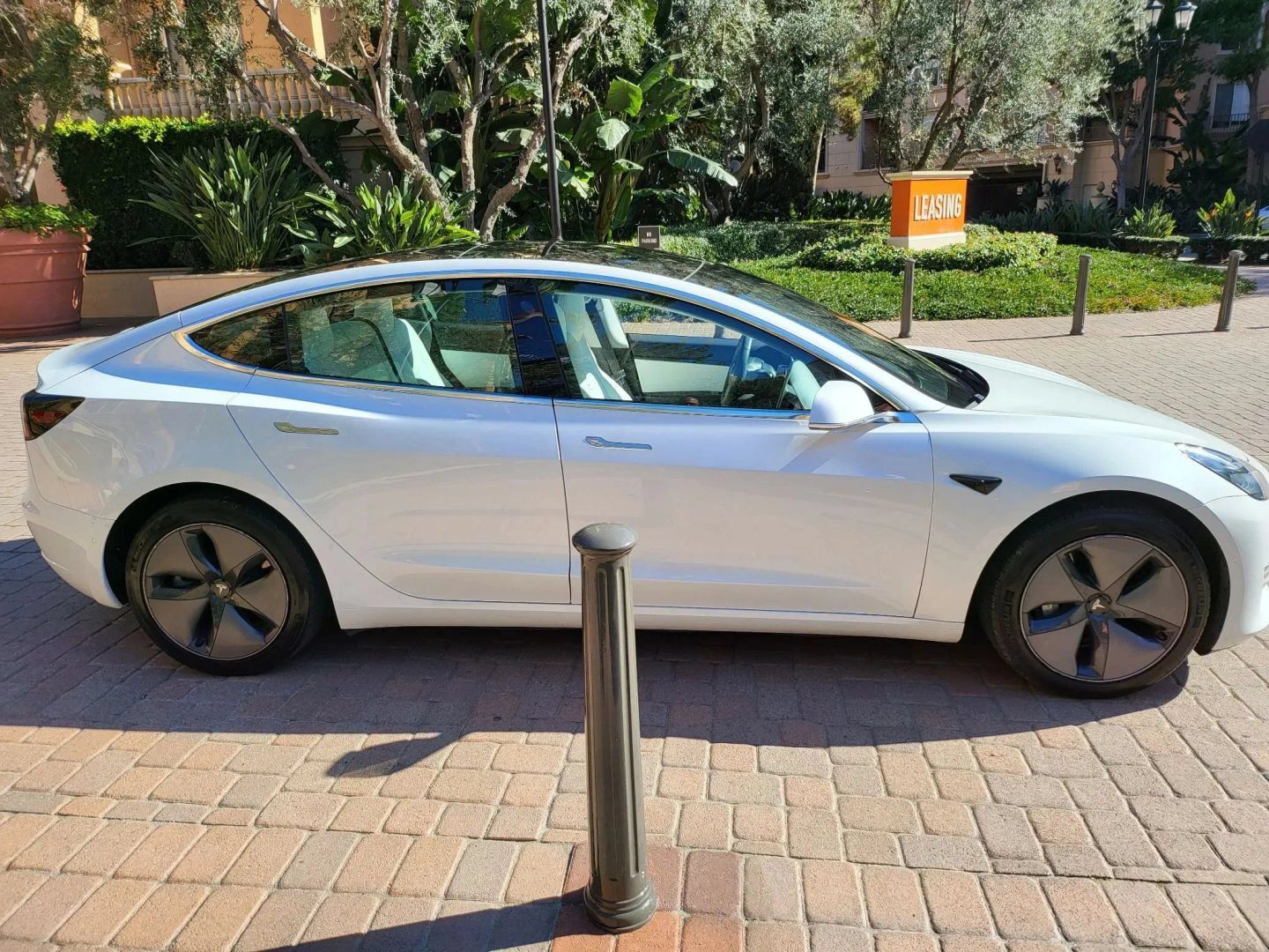 Used 2020 Tesla Model 3 Long Range AWD/4WD image 6
