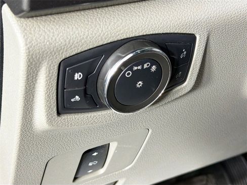 Used 2017 Ford F250 XLT w/ XLT Premium Package image 10