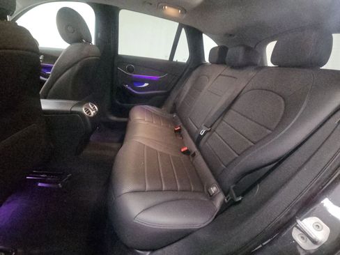 Used 2021 Mercedes-Benz GLC 300 w/ Premium Package image 7