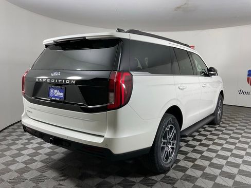 New 2026 Ford Expedition Active RWD image 3