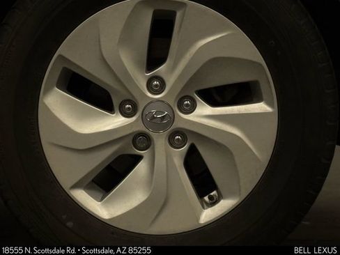 Used 2015 Hyundai Sonata Hybrid FWD image 4