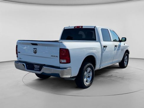 Used 2022 RAM 1500 Classic SLT AWD/4WD image 9