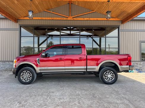 Used 2019 Ford F350 King Ranch w/ King Ranch Ultimate Package AWD/4WD image 3