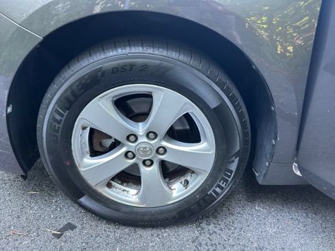 Used 2013 Toyota Sienna L w/ Towing Pkg FWD image 31