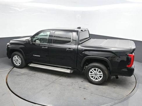 Used 2022 Toyota Tundra SR5 AWD/4WD image 32