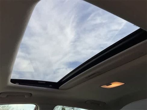 Used 2020 Hyundai Elantra Limited w/ Ultimate Package 03 image 15