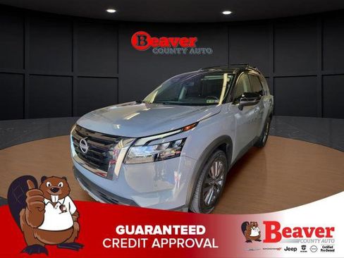 Certified 2023 Nissan Pathfinder SL w/ SL Premium Package AWD/4WD image 1