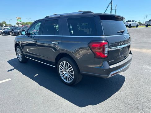 Used 2024 Ford Expedition Limited AWD/4WD image 3