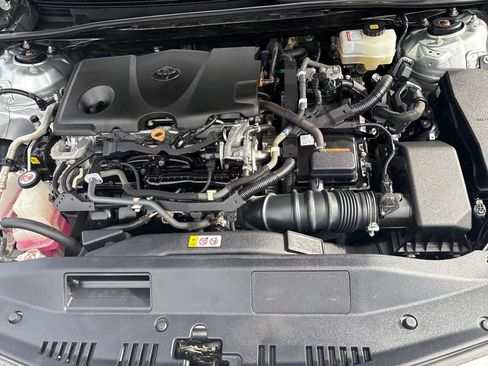 Used 2020 Toyota Camry SE FWD image 10