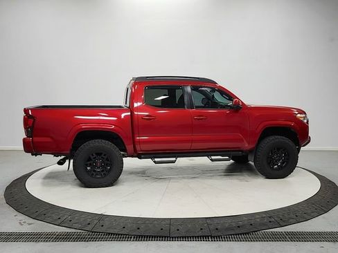 Used 2019 Toyota Tacoma SR w/ SR Convenience Package AWD/4WD image 8