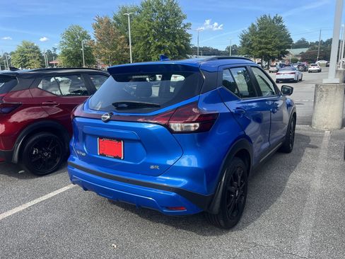 Used 2024 Nissan Kicks SR FWD image 3
