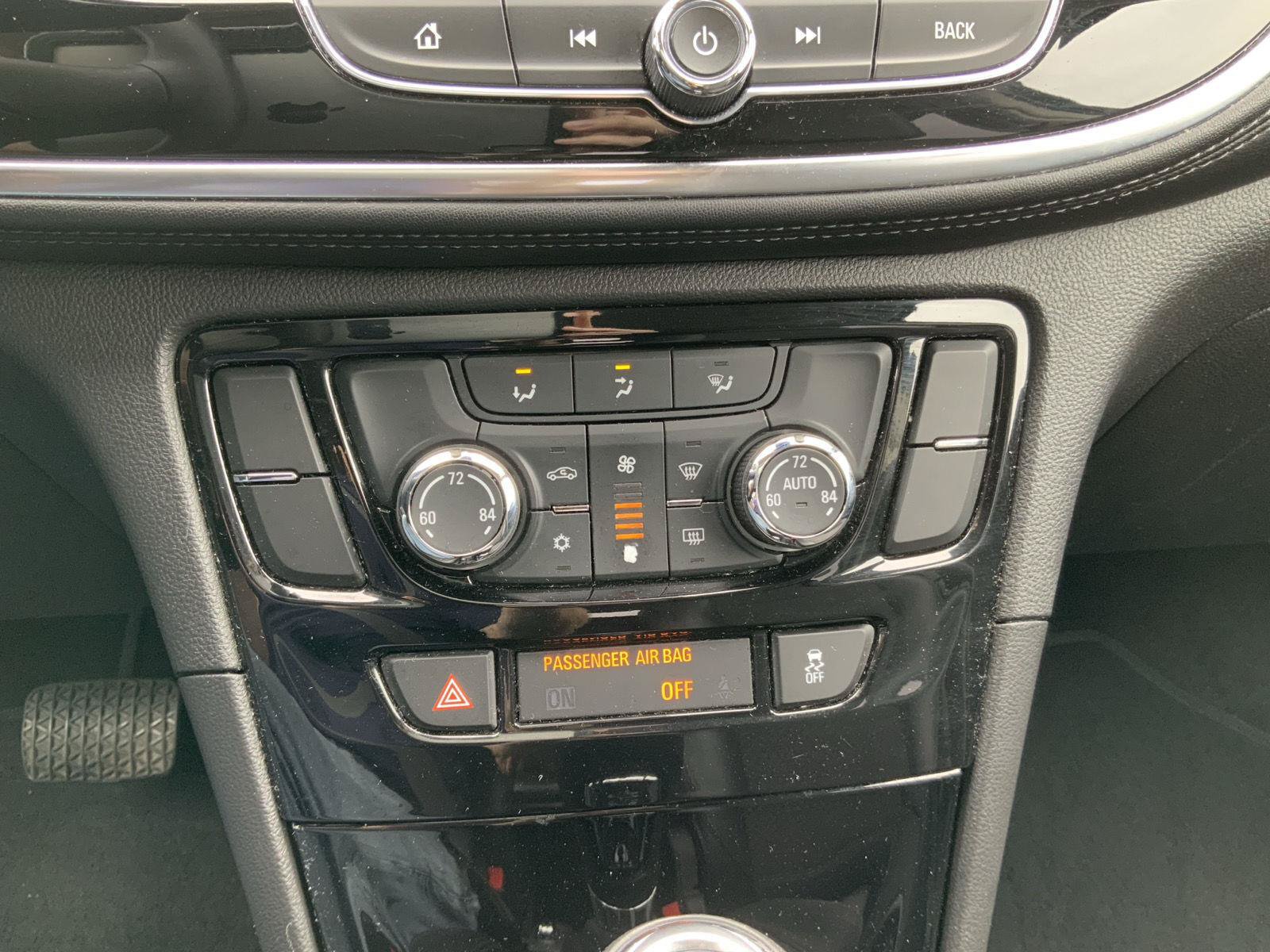 Used 2018 Buick Encore Preferred FWD image 37