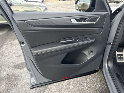 New 2026 Volkswagen Atlas Cross Sport SEL R-Line image 24