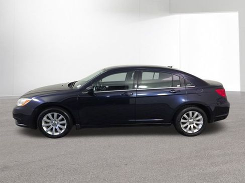 Used 2012 Chrysler 200 Touring FWD image 13