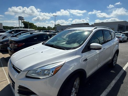 Used 2014 Ford Escape Titanium AWD/4WD image 2
