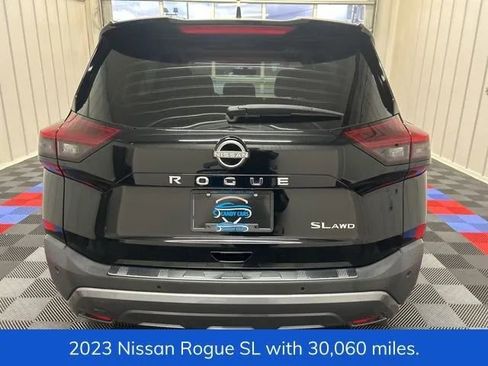 Used 2023 Nissan Rogue SL AWD/4WD image 3