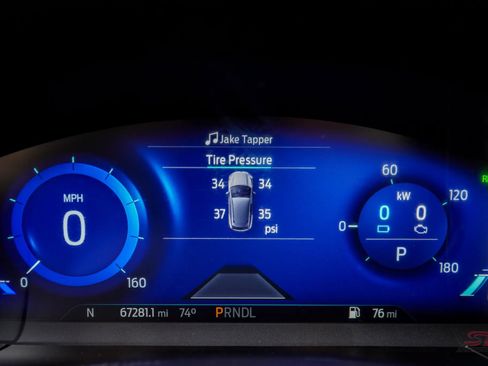 Used 2020 Ford Escape SE Sport image 25