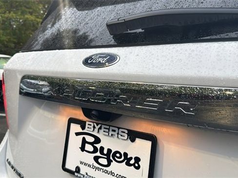Used 2024 Ford Explorer Limited image 32