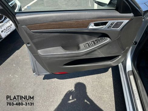 Used 2017 Genesis G80 3.8 RWD image 16