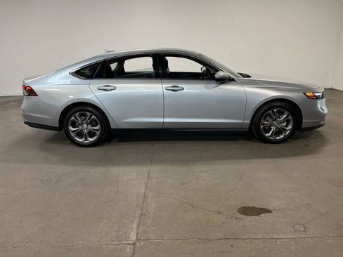 Used 2024 Honda Accord EX image 2