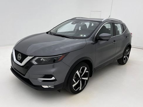 Used 2020 Nissan Rogue Sport SL w/ Premium Package image 4
