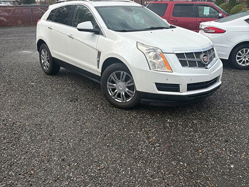 Used 2011 Cadillac SRX Luxury image 3