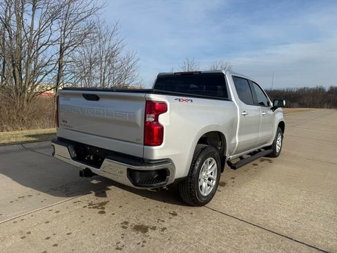Used 2021 Chevrolet Silverado 1500 LT image 3