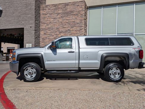 Used 2016 Chevrolet Silverado 2500 W/T w/ WT Convenience Package AWD/4WD image 2