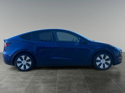 Used 2023 Tesla Model Y Long Range AWD/4WD image 10