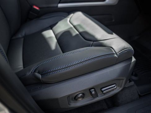 New 2026 Toyota Tundra Platinum image 37